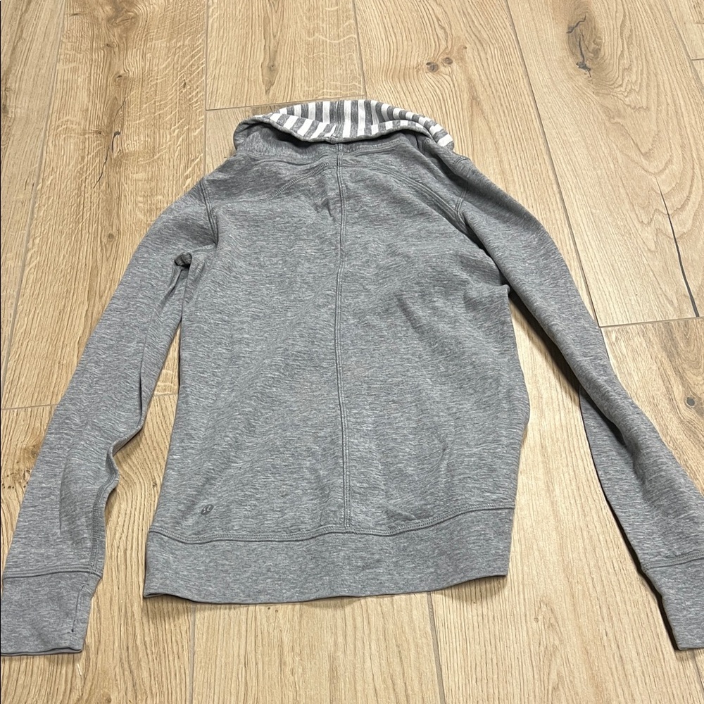 Lululemon In A Cinch Cowl Neck Sweatshirt - Picture 6 of 10